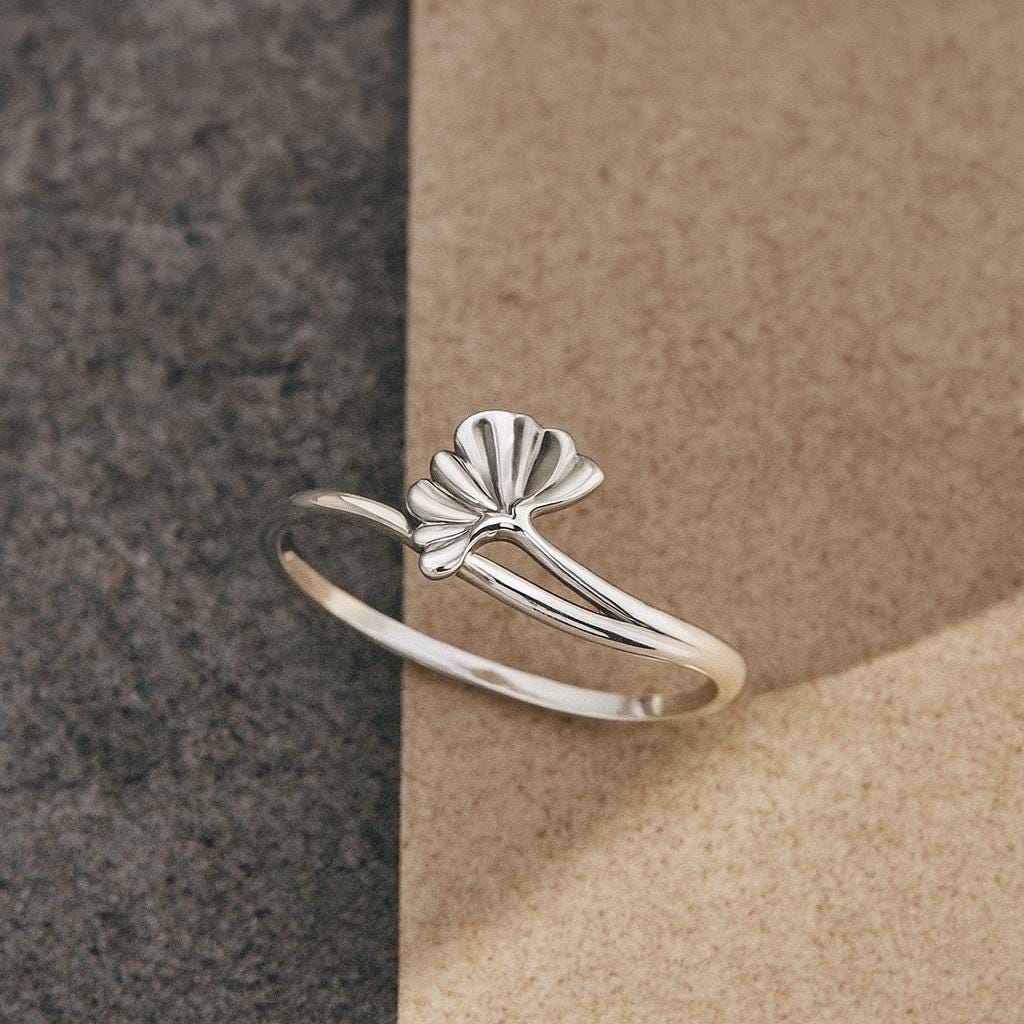 Sterling Silver Ginkgo Ring Size 7 : Nature Inspired Leaf Jewellery