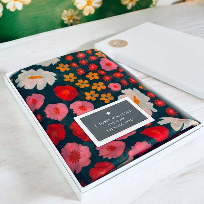Light Weight Retro Daisy Print Scarf