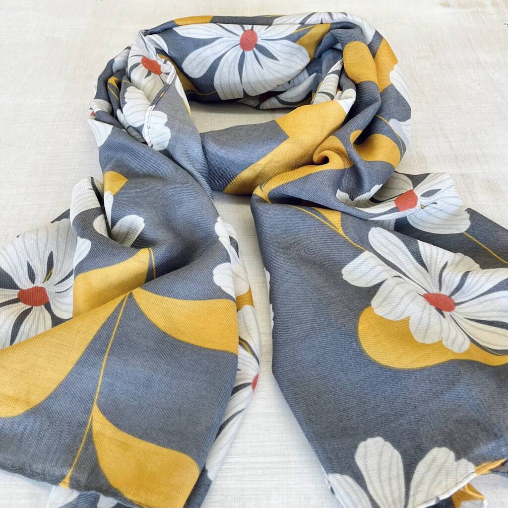 Mother's Day Bold Daisy Bloom Scarf