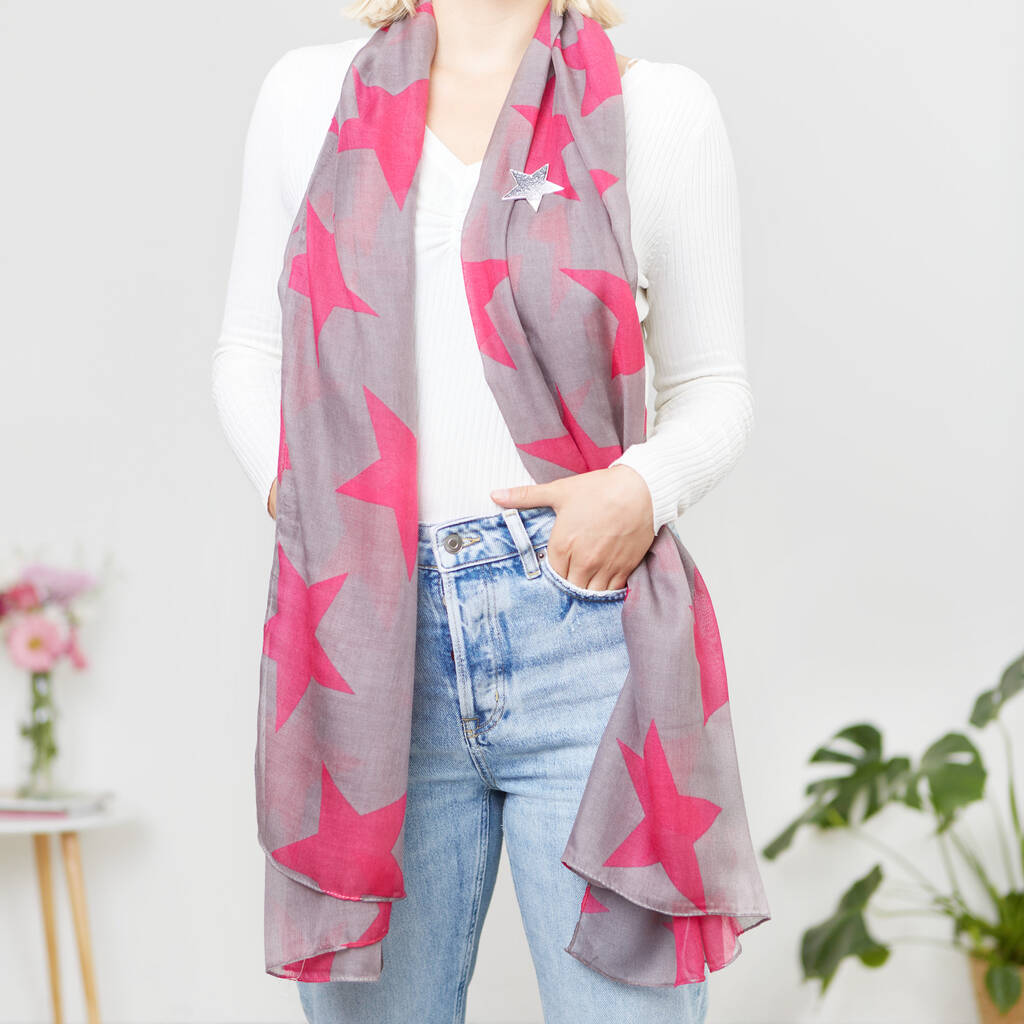 Big Star Print Scarf And Magnetic Star Brooch